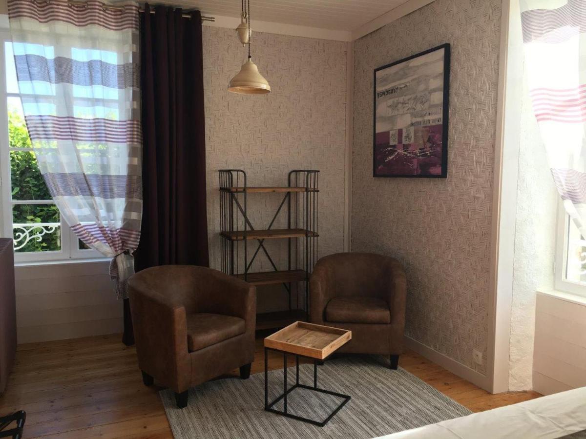 Hotel Tilleuls Et Bambous Saint-Sauveur-d'Aunis Zewnętrze zdjęcie